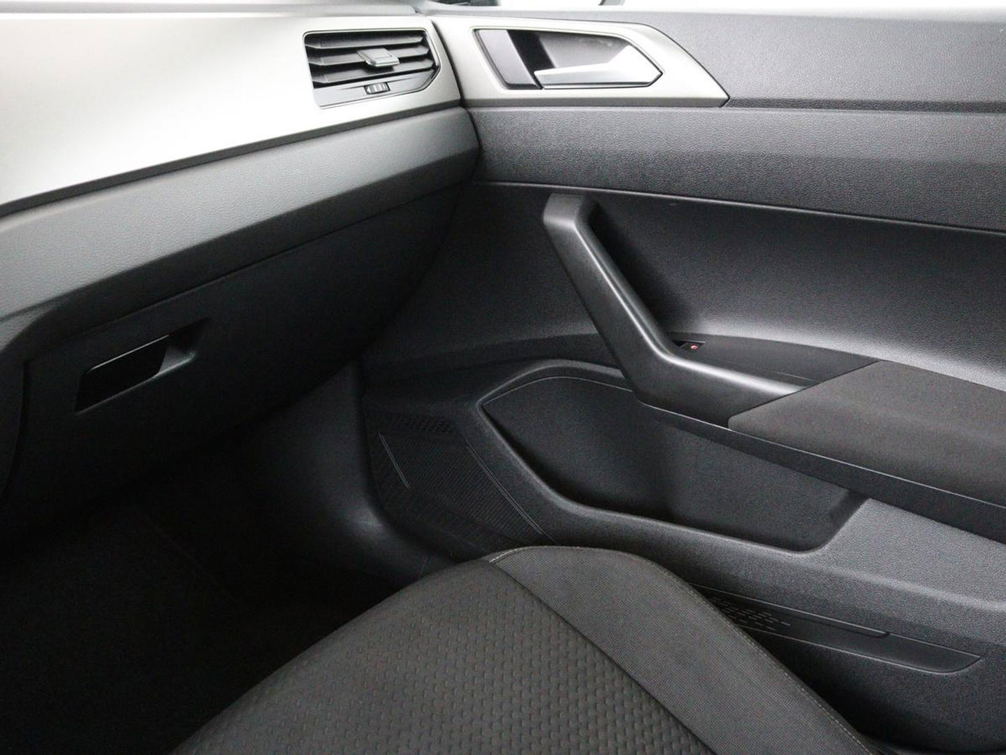 Volkswagen Polo 1.0 TSI Comfortline | Adaptive cruise | Airco | Bluetooth | LED | 17'' lichtmetalen velgen