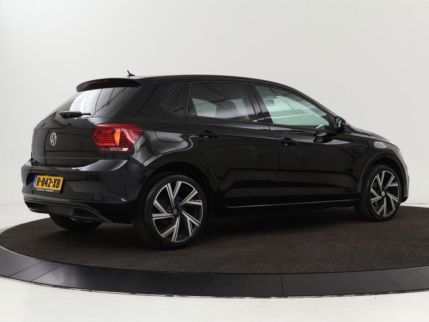 Volkswagen Polo 1.0 TSI Comfortline | Adaptive cruise | Airco | Bluetooth | LED | 17'' lichtmetalen velgen