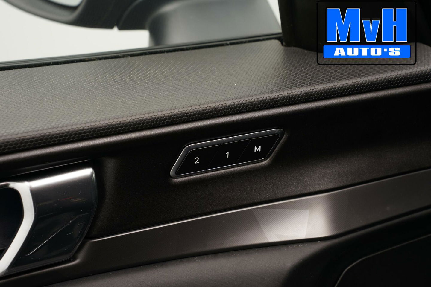 Lynk & Co 01 1.5 PHEV|FULL BLACK XXL|LEER|ZWARTE.HEMEL|NAP