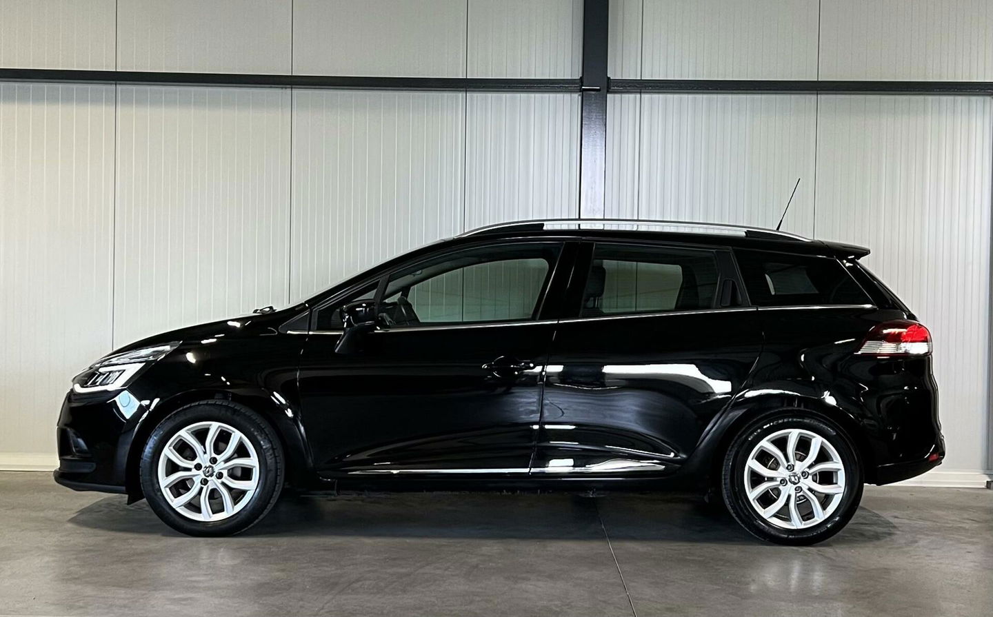 Renault Clio Estate 0.9 TCe Intens Clima Navi Carplay Cruise