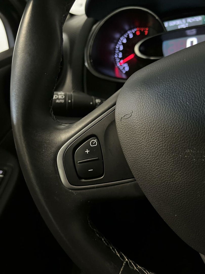 Renault Clio Estate 0.9 TCe Intens Clima Navi Carplay Cruise