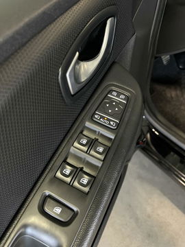 Renault Clio Estate 0.9 TCe Intens Clima Navi Carplay Cruise
