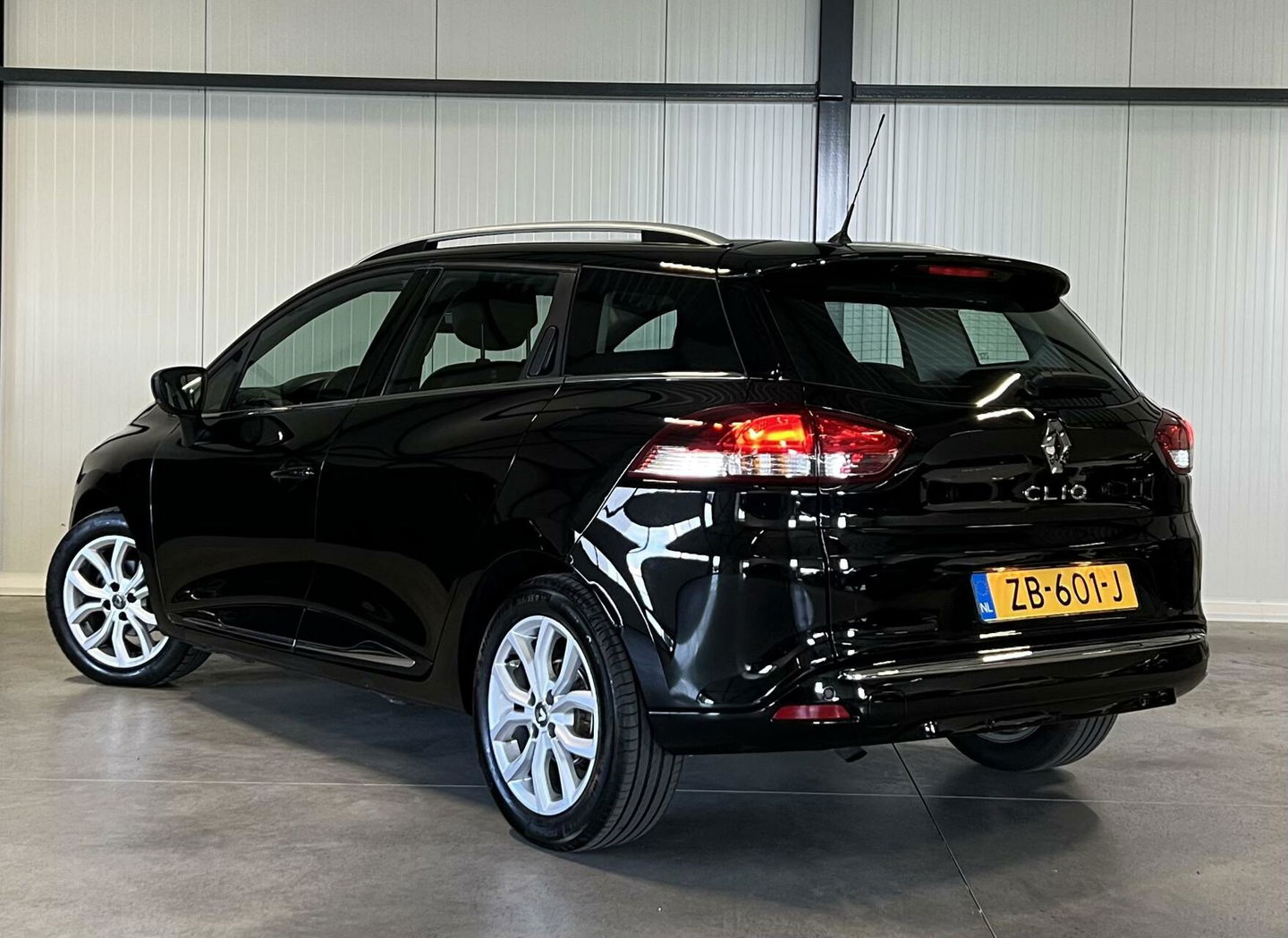 Renault Clio Estate 0.9 TCe Intens Clima Navi Carplay Cruise