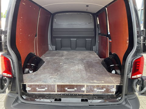 Volkswagen Transporter 2.0 TDI L1H1 26 Economy Business / vaste prijs rijklaar € 20.950 ex btw / euro 6 diesel / bpm vrij / airco / cruise control / achteruit rijcamera / trekhaak / pdc achter