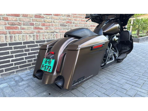 Harley Davidson 103 FLHX Streetglide Street Glide CVO mat bruin blackout