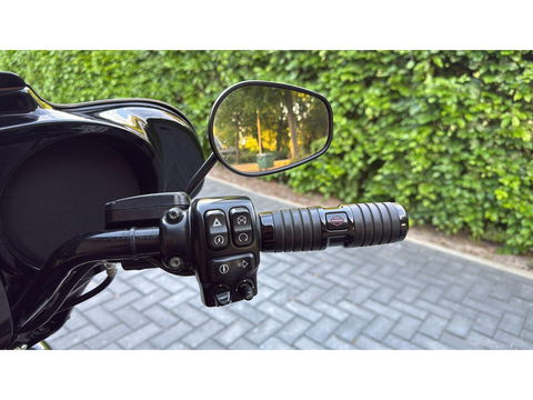 Harley Davidson 103 FLHX Streetglide Street Glide CVO mat bruin blackout