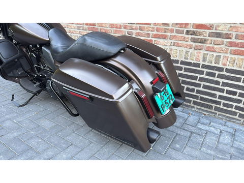 Harley Davidson 103 FLHX Streetglide Street Glide CVO mat bruin blackout