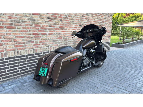 Harley Davidson 103 FLHX Streetglide Street Glide CVO mat bruin blackout