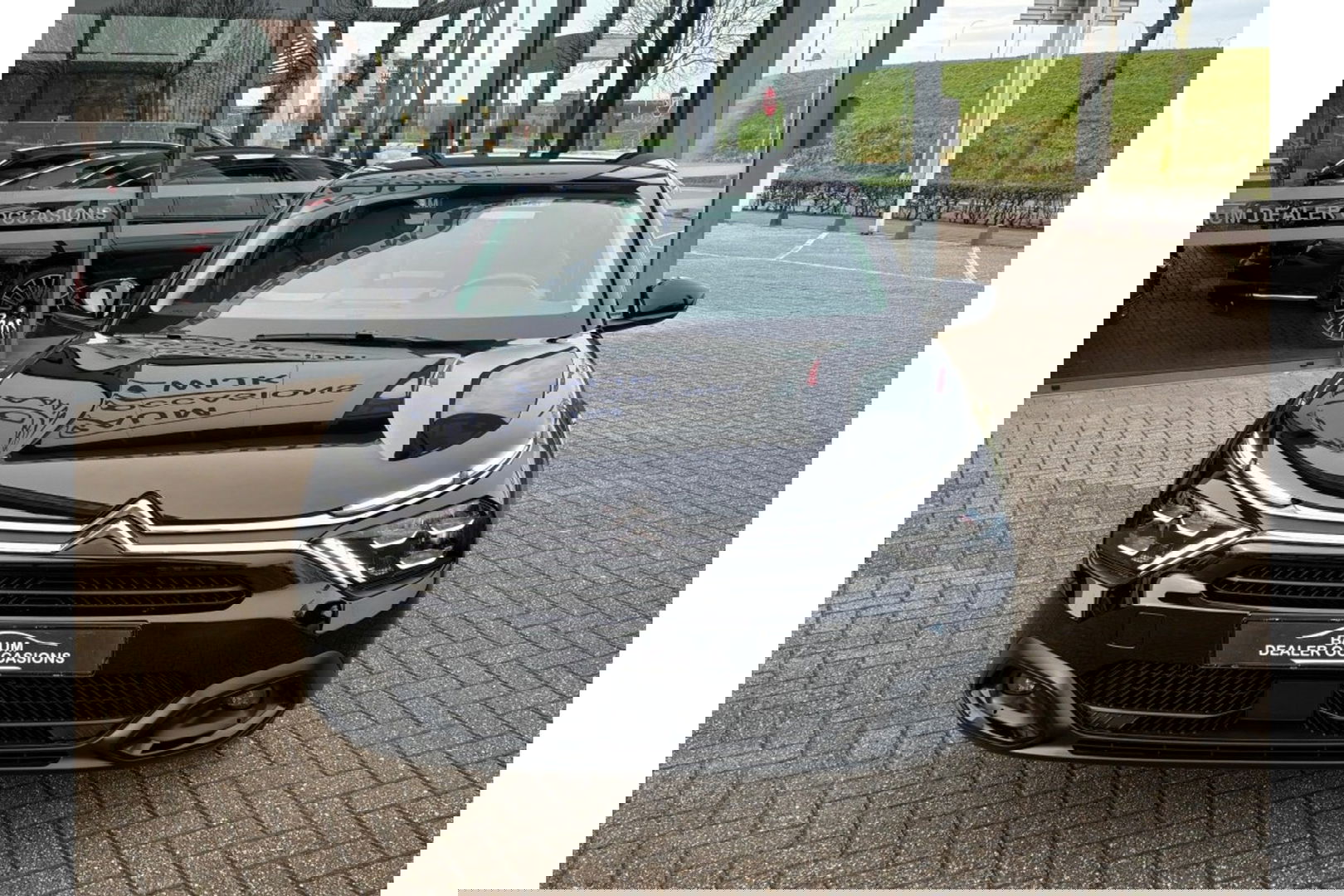 Citroën C4 1.2 PURETECH PLUS 130PK AUTOMAAT AIRCO PDC CARPLAY.