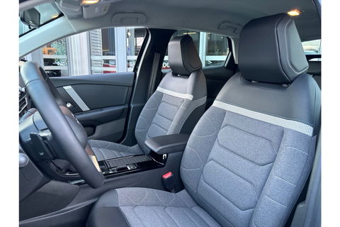 Citroën C4 1.2 PURETECH PLUS 130PK AUTOMAAT AIRCO PDC CARPLAY.