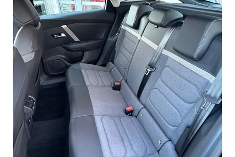 Citroën C4 1.2 PURETECH PLUS 130PK AUTOMAAT AIRCO PDC CARPLAY.