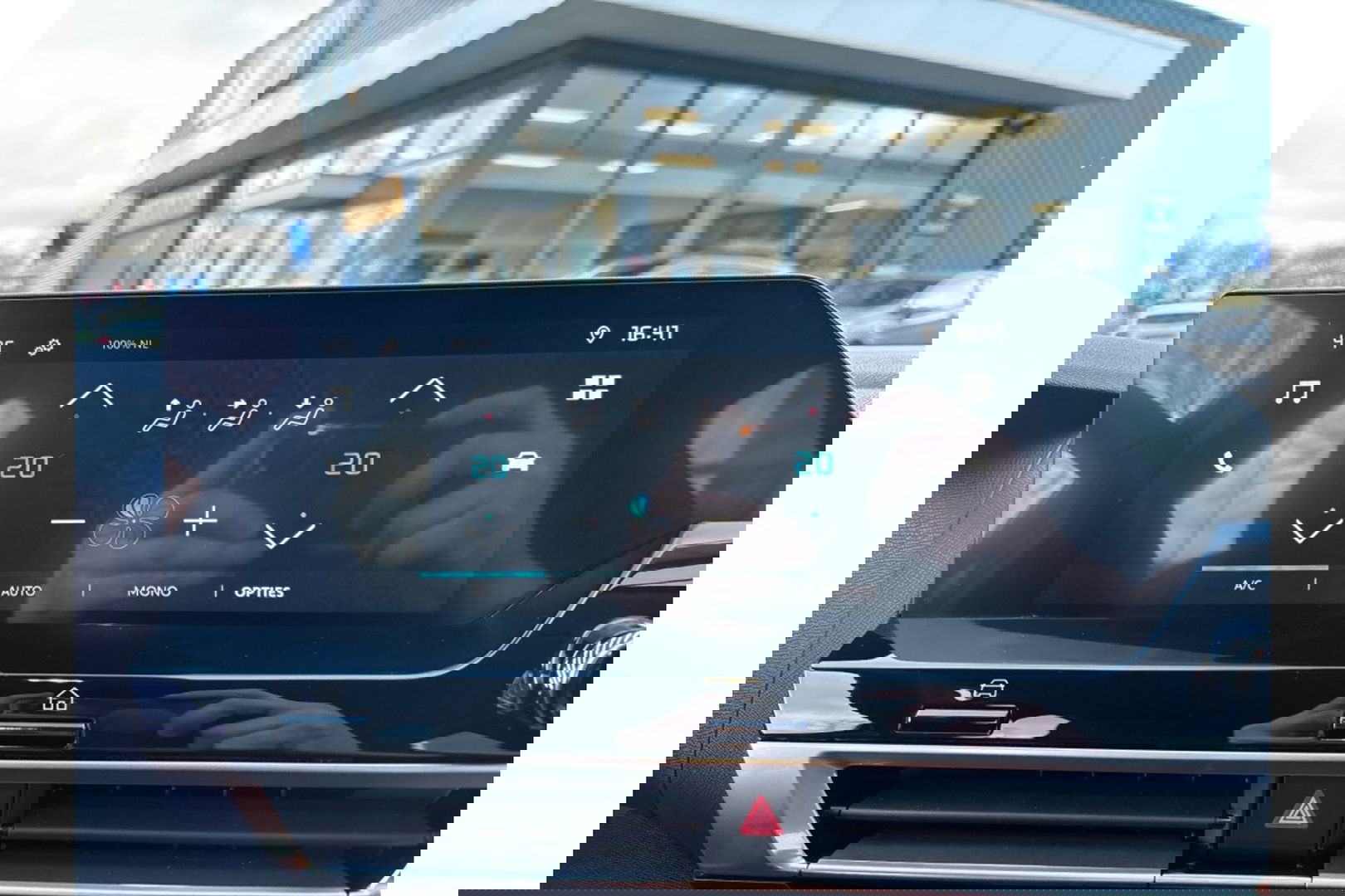 Citroën C4 1.2 PURETECH PLUS 130PK AUTOMAAT AIRCO PDC CARPLAY.