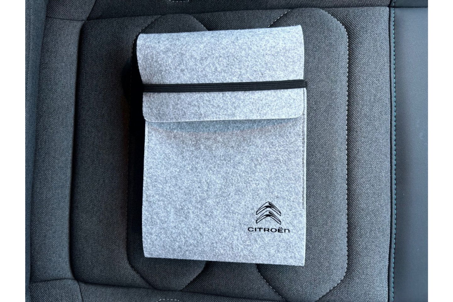 Citroën C4 1.2 PURETECH PLUS 130PK AUTOMAAT AIRCO PDC CARPLAY.