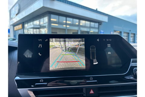 Citroën C4 1.2 PURETECH PLUS 130PK AUTOMAAT AIRCO PDC CARPLAY.