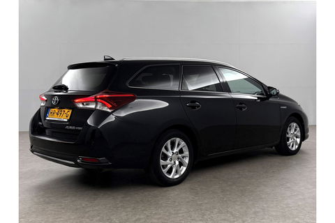 Toyota Auris 1.8 Hybrid Pano View LED Camera Clima Cruise Navigatie 16"LMV