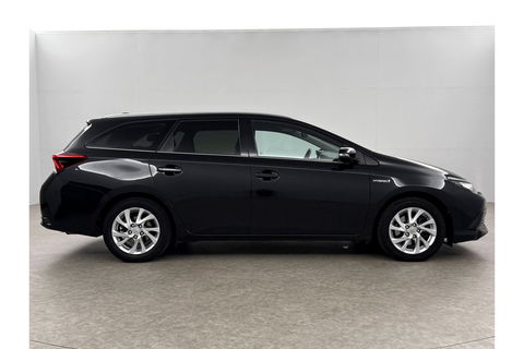 Toyota Auris 1.8 Hybrid Pano View LED Camera Clima Cruise Navigatie 16"LMV