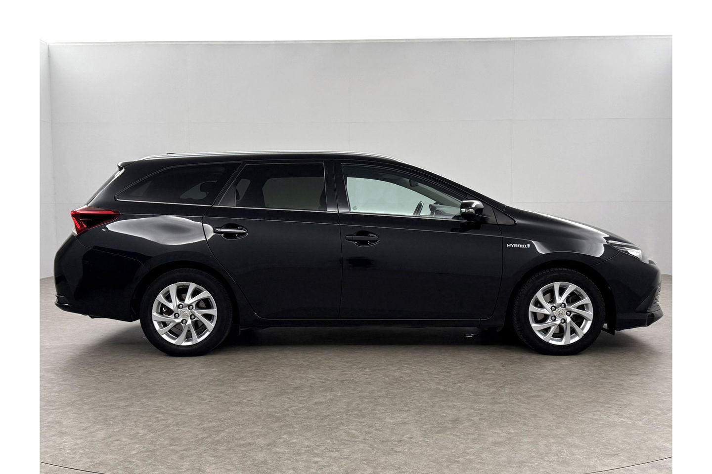 Toyota Auris 1.8 Hybrid Pano View LED Camera Clima Cruise Navigatie 16"LMV