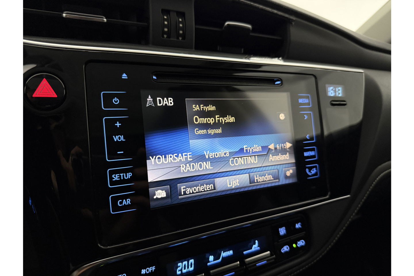 Toyota Auris 1.8 Hybrid Pano View LED Camera Clima Cruise Navigatie 16"LMV