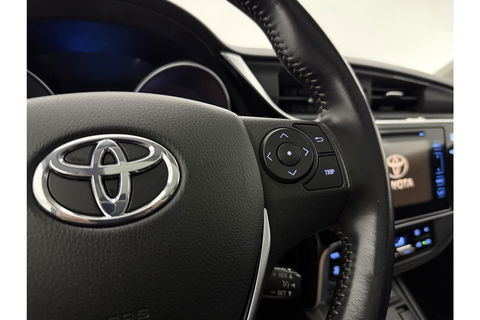 Toyota Auris 1.8 Hybrid Pano View LED Camera Clima Cruise Navigatie 16"LMV