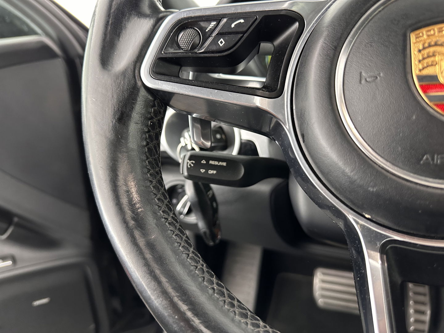Porsche Cayenne 3.0 S E-Hybrid Aut. *PANO | LUXURY-LEATHER | BI-XENON | SPORT-CHRONO | MEMORY-PACK | BOSE-SOUND | AIR-SUSPENSION | HEATED-SPORT-SEATS | NAVI-FULLMAP | DAB+ | CAMERA | SHIFT-PADDLES | TOWBAR | 21''ALU *