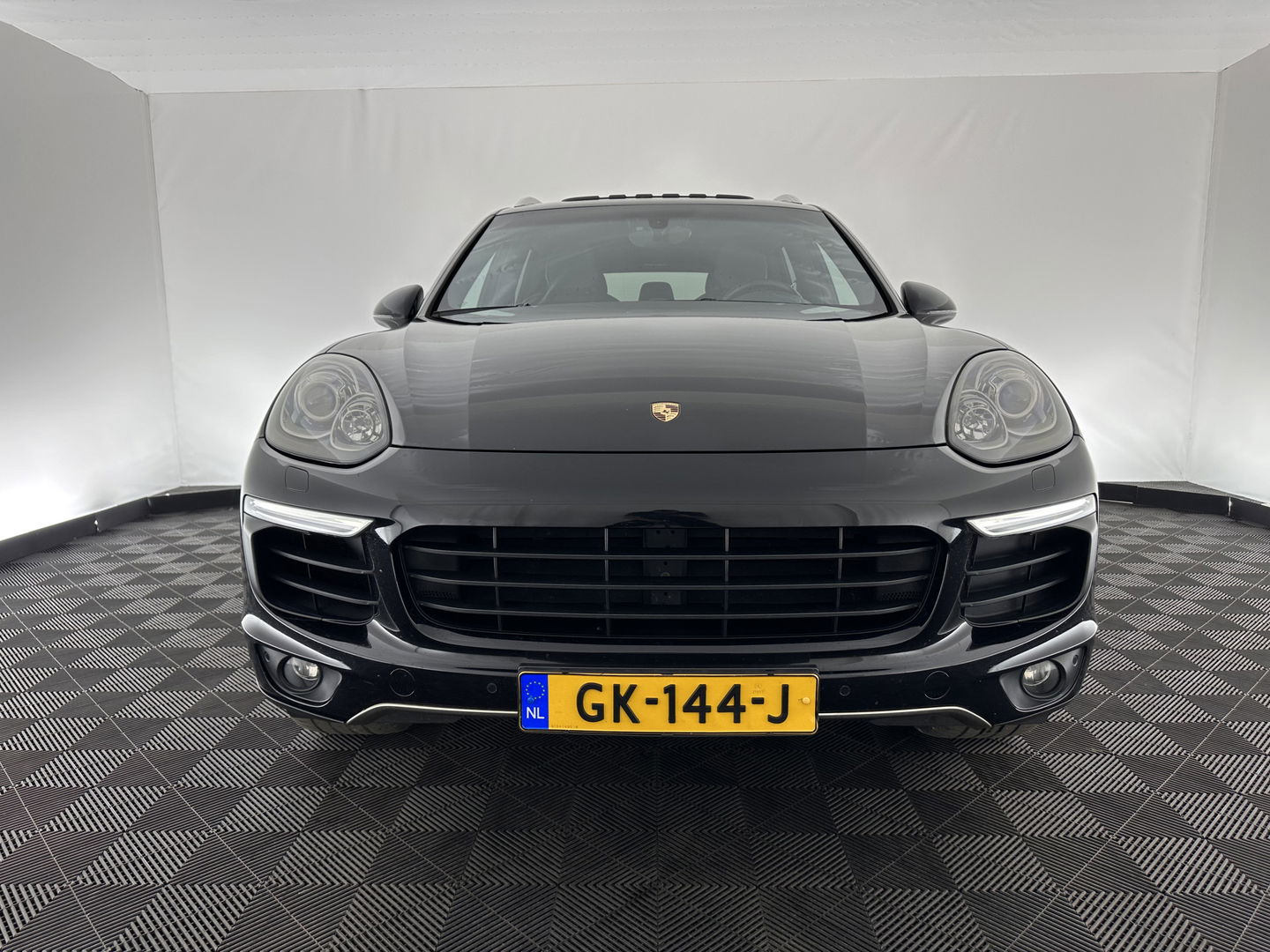 Porsche Cayenne 3.0 S E-Hybrid Aut. *PANO | LUXURY-LEATHER | BI-XENON | SPORT-CHRONO | MEMORY-PACK | BOSE-SOUND | AIR-SUSPENSION | HEATED-SPORT-SEATS | NAVI-FULLMAP | DAB+ | CAMERA | SHIFT-PADDLES | TOWBAR | 21''ALU *