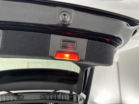 Porsche Cayenne 3.0 S E-Hybrid Aut. *PANO | LUXURY-LEATHER | BI-XENON | SPORT-CHRONO | MEMORY-PACK | BOSE-SOUND | AIR-SUSPENSION | HEATED-SPORT-SEATS | NAVI-FULLMAP | DAB+ | CAMERA | SHIFT-PADDLES | TOWBAR | 21''ALU *