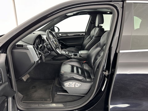 Porsche Cayenne 3.0 S E-Hybrid Aut. *PANO | LUXURY-LEATHER | BI-XENON | SPORT-CHRONO | MEMORY-PACK | BOSE-SOUND | AIR-SUSPENSION | HEATED-SPORT-SEATS | NAVI-FULLMAP | DAB+ | CAMERA | SHIFT-PADDLES | TOWBAR | 21''ALU *