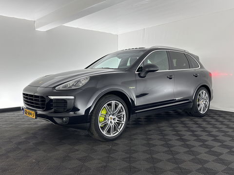 Porsche Cayenne 3.0 S E-Hybrid Aut. *PANO | LUXURY-LEATHER | BI-XENON | SPORT-CHRONO | MEMORY-PACK | BOSE-SOUND | AIR-SUSPENSION | HEATED-SPORT-SEATS | NAVI-FULLMAP | DAB+ | CAMERA | SHIFT-PADDLES | TOWBAR | 21''ALU *