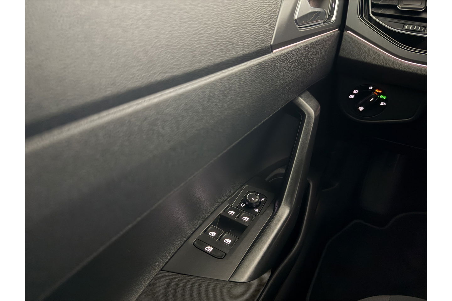 Volkswagen Polo 1.0 TSI R-line DSG IQ-Lights LED Adaptive Cruise Camera Carplay Clima Virtual PDC 17"LMV Stoelverw.