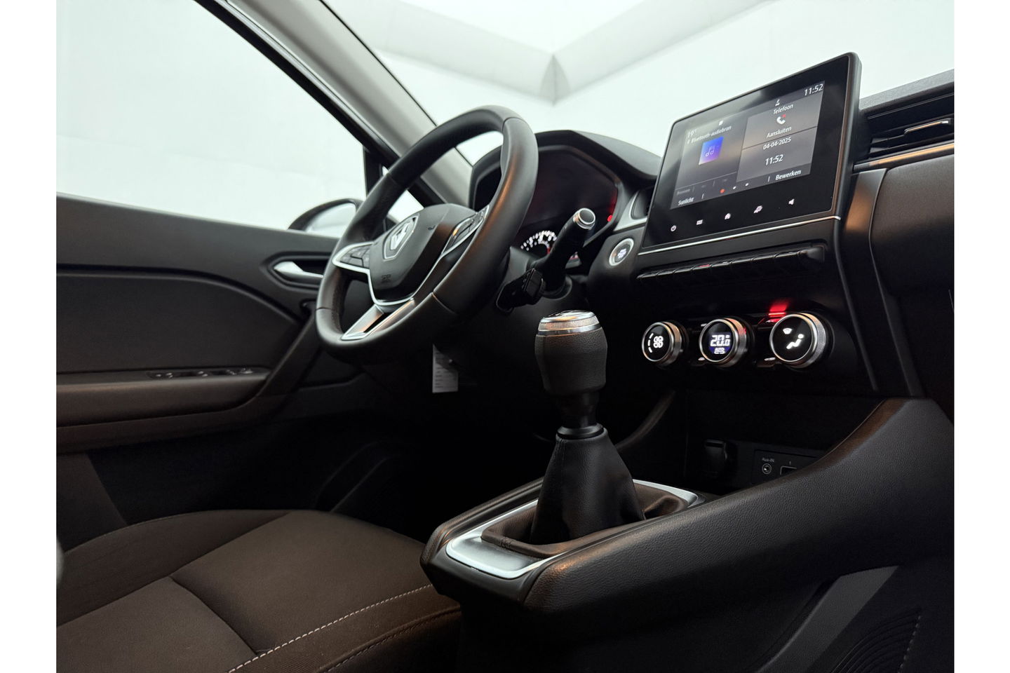 Renault Captur 1.0 TCe Zen Clima Carplay LED Trekhaak PDC 17"LMV Stoelverwarming