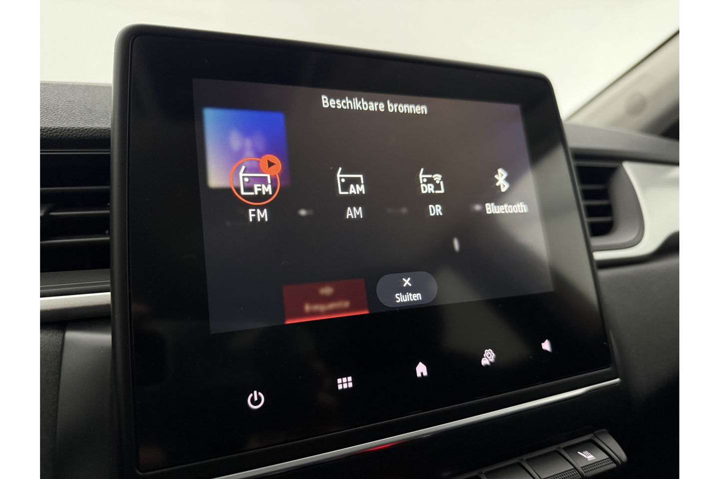 Renault Captur 1.0 TCe Zen Clima Carplay LED Trekhaak PDC 17"LMV Stoelverwarming