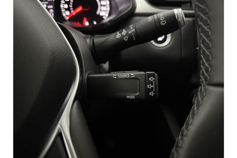 Renault Captur 1.0 TCe Zen Clima Carplay LED Trekhaak PDC 17"LMV Stoelverwarming