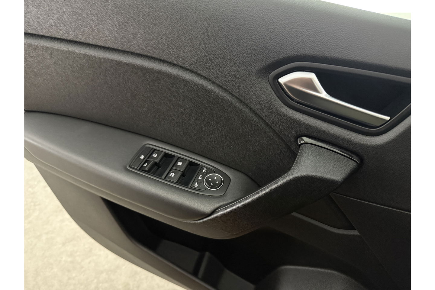 Renault Captur 1.0 TCe Zen Clima Carplay LED Trekhaak PDC 17"LMV Stoelverwarming