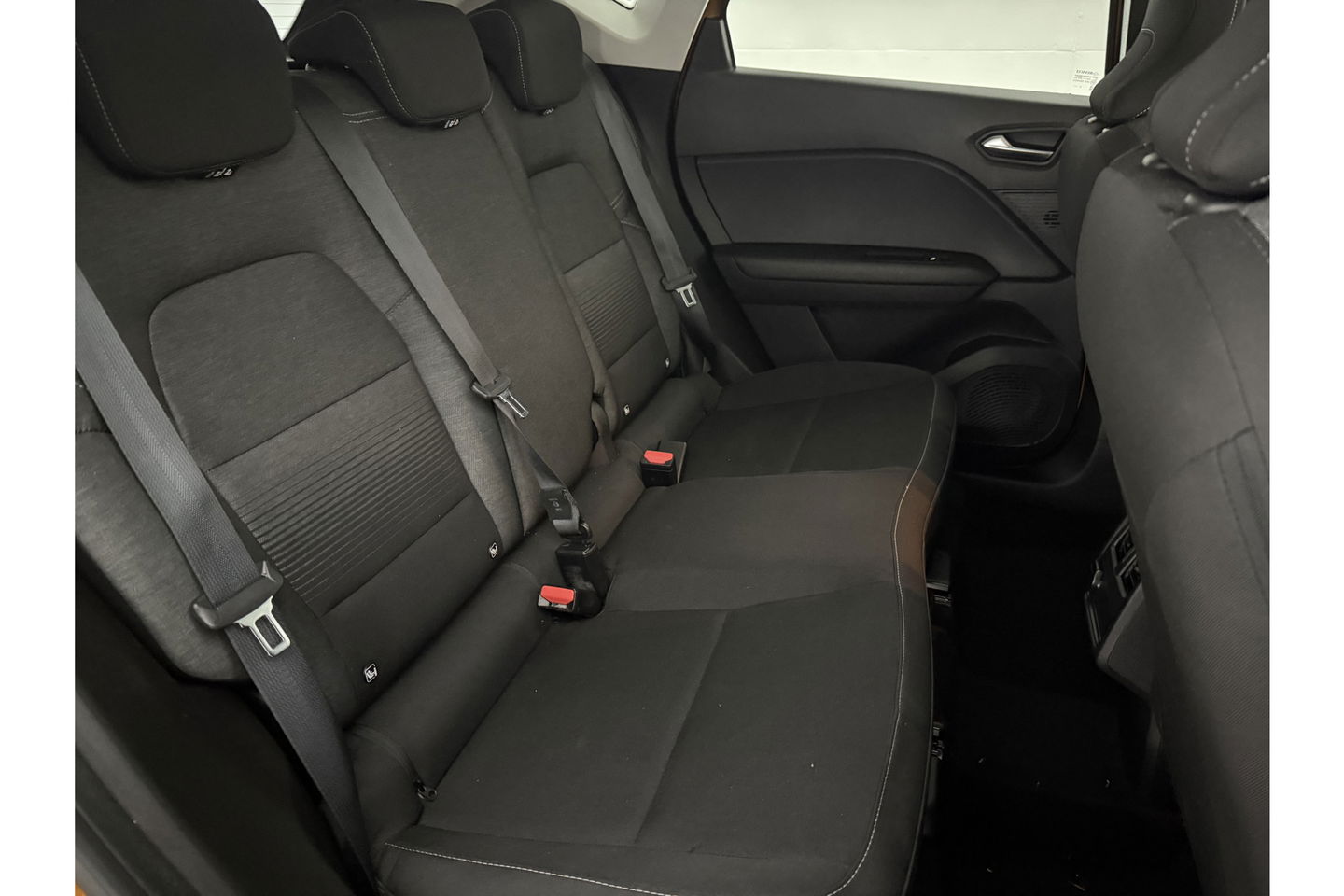 Renault Captur 1.0 TCe Zen Clima Carplay LED Trekhaak PDC 17"LMV Stoelverwarming
