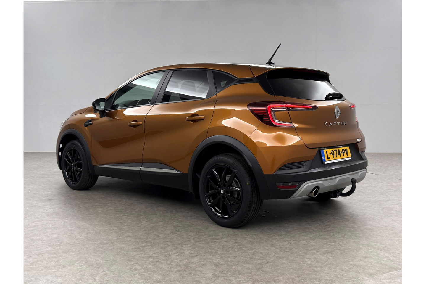 Renault Captur 1.0 TCe Zen Clima Carplay LED Trekhaak PDC 17"LMV Stoelverwarming