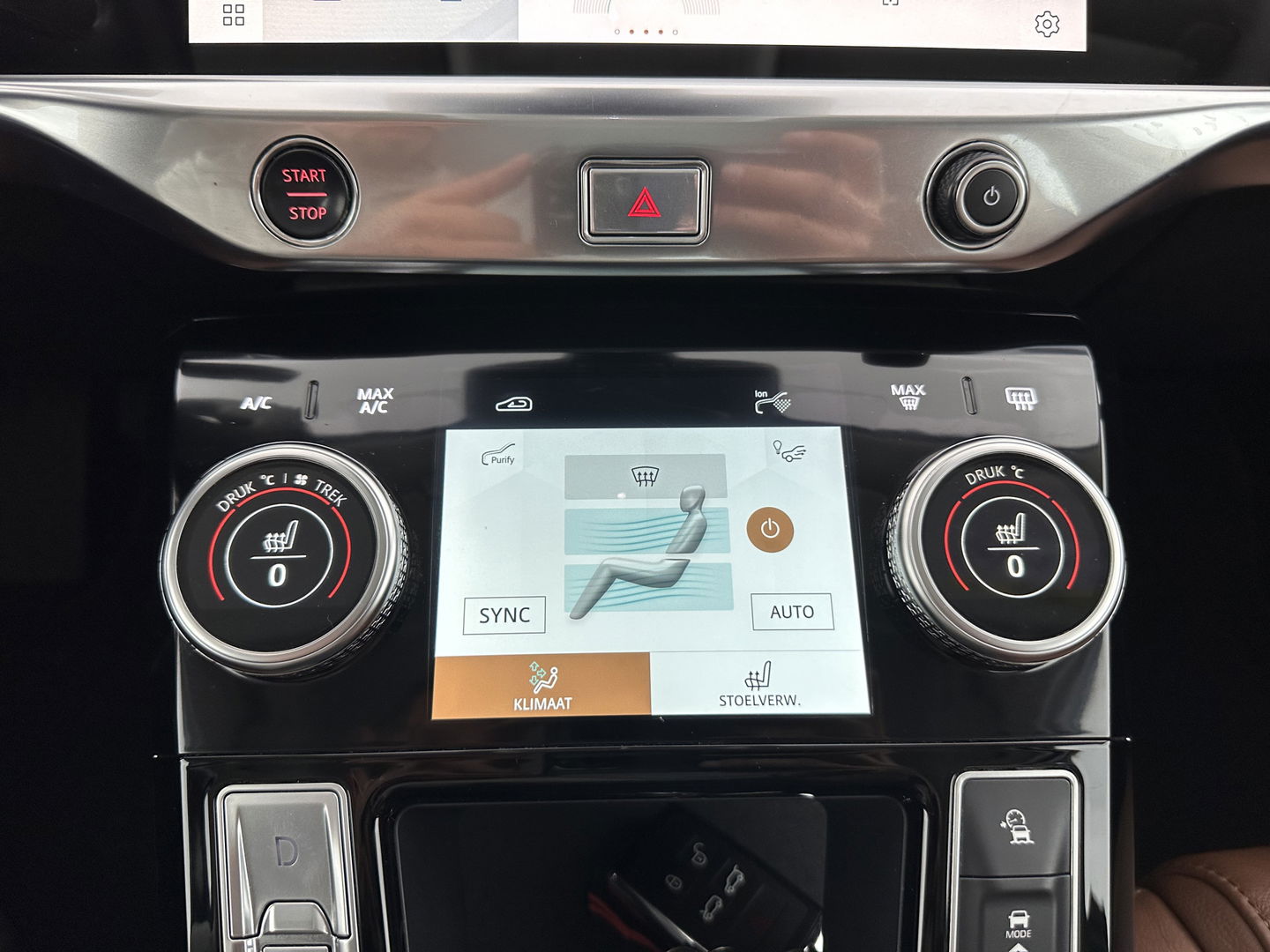 Jaguar I-PACE EV320 S AWD Business Pack 90 kWh [ 3-Fase ] (INCL-BTW) *LUXURY-LEATHER | FULL-LED | MERIDIAN-AUDIO | DIGI-COCKPIT | KEYLESS | DAB+ | NAVI-FULLMAP | ECC | HEATED-COMFORTSEATS | PDC | SURROUND-VIEW | CRUISE | LANE-ASSIST | TOWBAR | 20''A