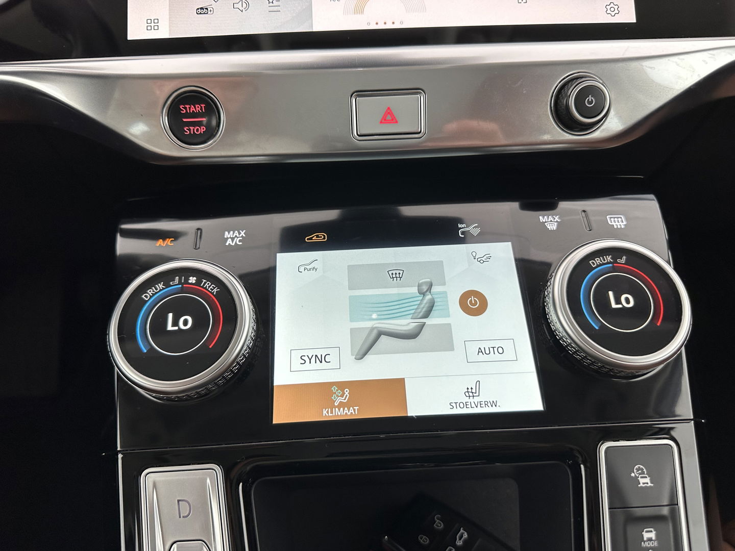 Jaguar I-PACE EV320 S AWD Business Pack 90 kWh [ 3-Fase ] (INCL-BTW) *LUXURY-LEATHER | FULL-LED | MERIDIAN-AUDIO | DIGI-COCKPIT | KEYLESS | DAB+ | NAVI-FULLMAP | ECC | HEATED-COMFORTSEATS | PDC | SURROUND-VIEW | CRUISE | LANE-ASSIST | TOWBAR | 20''A