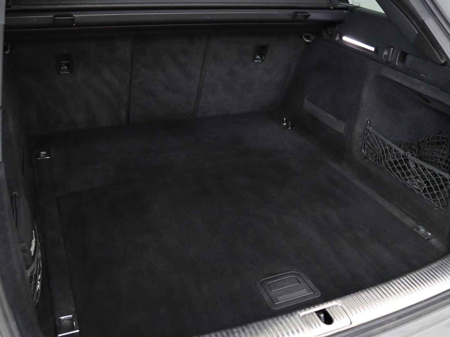 Audi A4 Avant 1.4 TFSI Sport S line black edition | Sfeerverlichting | Automaat | Navi | Cruise Control | Leder | LMV 19 |