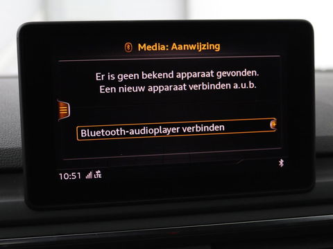 Audi A4 Avant 1.4 TFSI Sport S line black edition | Sfeerverlichting | Automaat | Navi | Cruise Control | Leder | LMV 19 |