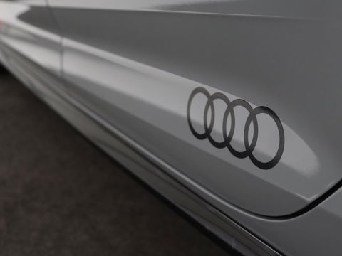 Audi A4 Avant 1.4 TFSI Sport S line black edition | Sfeerverlichting | Automaat | Navi | Cruise Control | Leder | LMV 19 |
