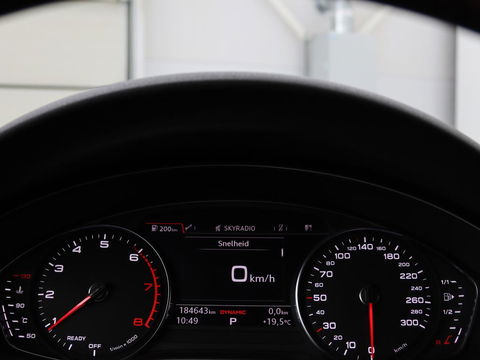 Audi A4 Avant 1.4 TFSI Sport S line black edition | Sfeerverlichting | Automaat | Navi | Cruise Control | Leder | LMV 19 |