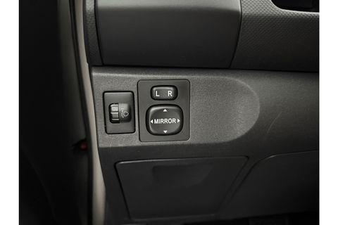 Toyota Yaris 1.3 VVTi Sol MMT | APK tot 11-2025 | Automaat Airco Elektrpakket Radio