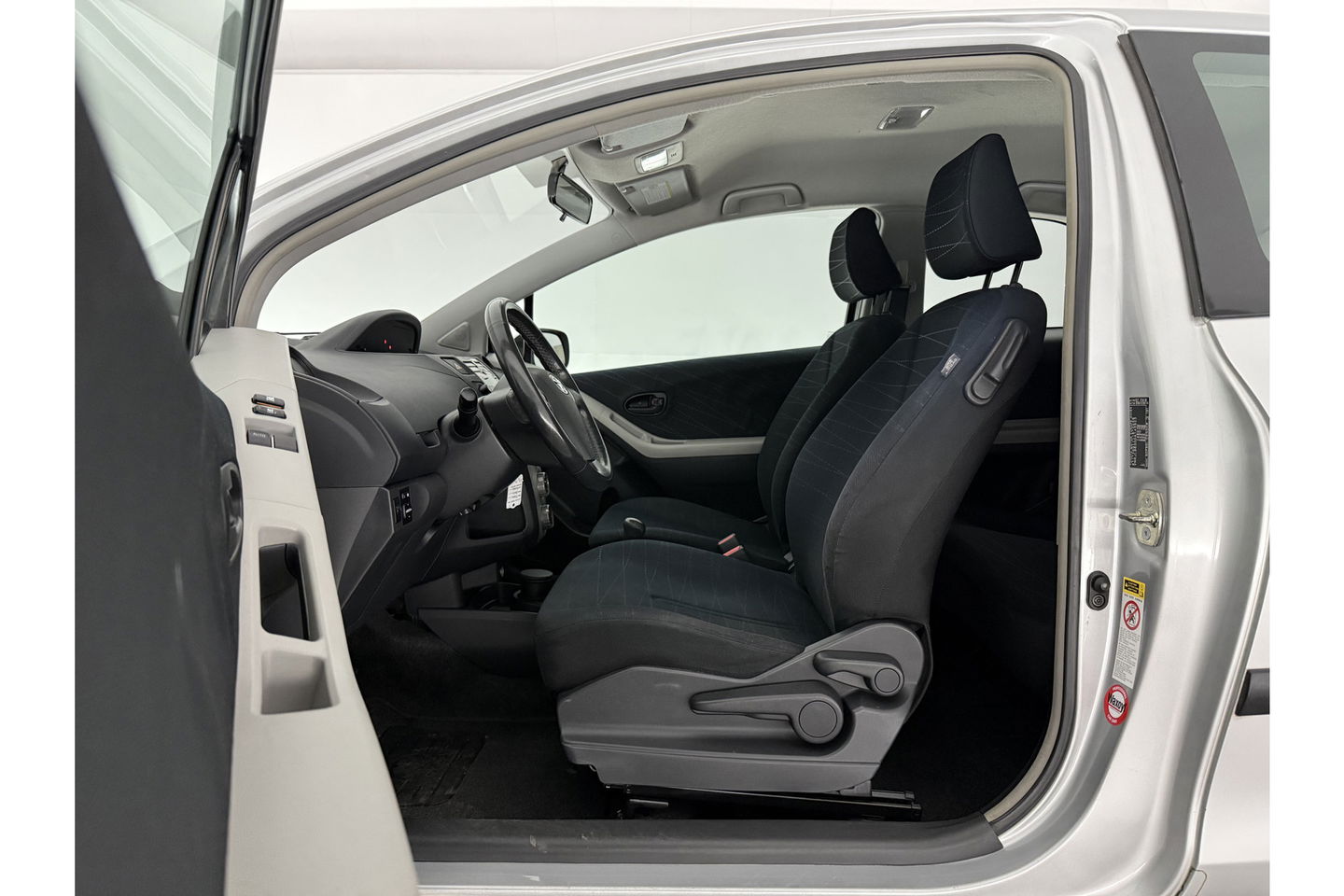 Toyota Yaris 1.3 VVTi Sol MMT | APK tot 11-2025 | Automaat Airco Elektrpakket Radio