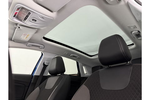 Opel Grandland X 1.2 Turbo Ultimate Pano View LED Camera Carplay Trekhaak Navi Clima Cruise 18"LMV PDC