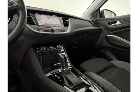 Opel Grandland X 1.2 Turbo Ultimate Pano View LED Camera Carplay Trekhaak Navi Clima Cruise 18"LMV PDC