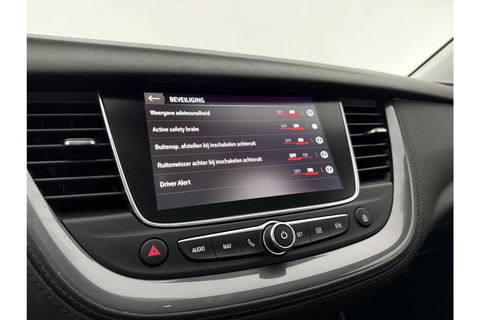 Opel Grandland X 1.2 Turbo Ultimate Pano View LED Camera Carplay Trekhaak Navi Clima Cruise 18"LMV PDC