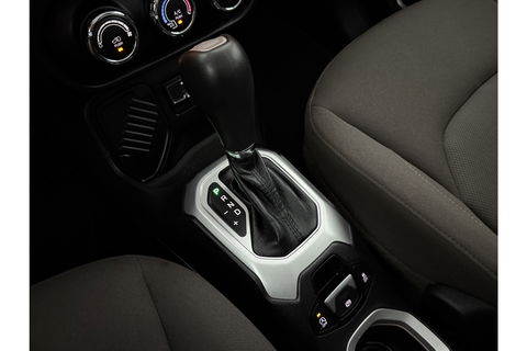 Jeep Renegade 1.4 MultiAir 141PK Airco Cruise Navi PDC 17"LMV Stoel/Stuurverwarming