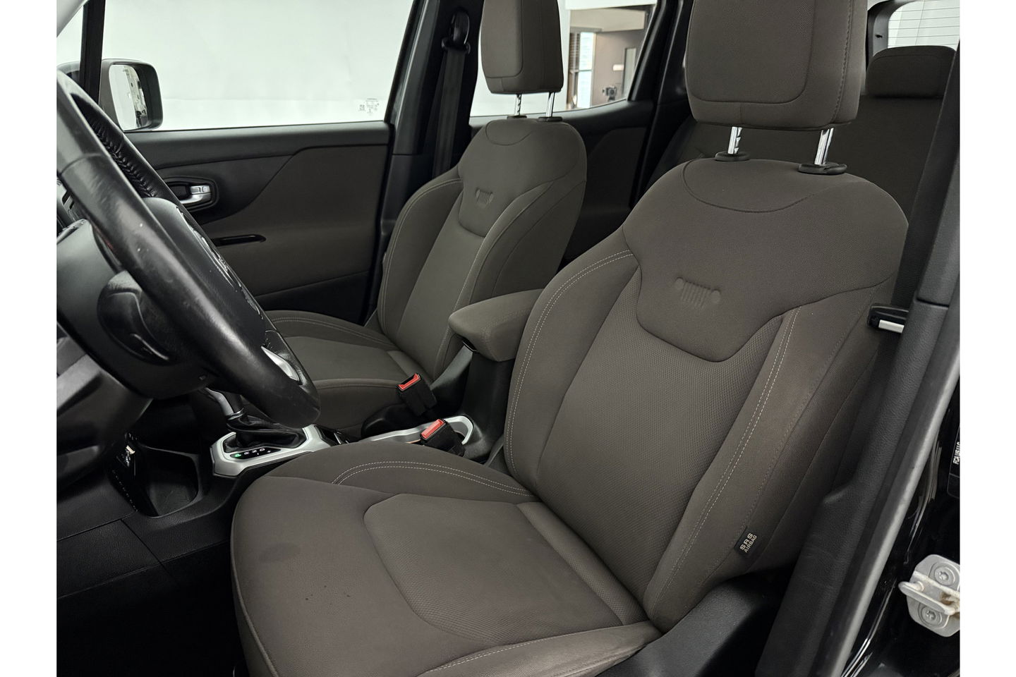 Jeep Renegade 1.4 MultiAir 141PK Airco Cruise Navi PDC 17"LMV Stoel/Stuurverwarming