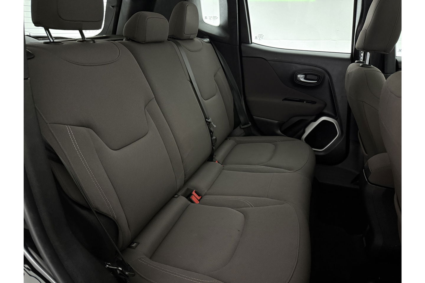 Jeep Renegade 1.4 MultiAir 141PK Airco Cruise Navi PDC 17"LMV Stoel/Stuurverwarming
