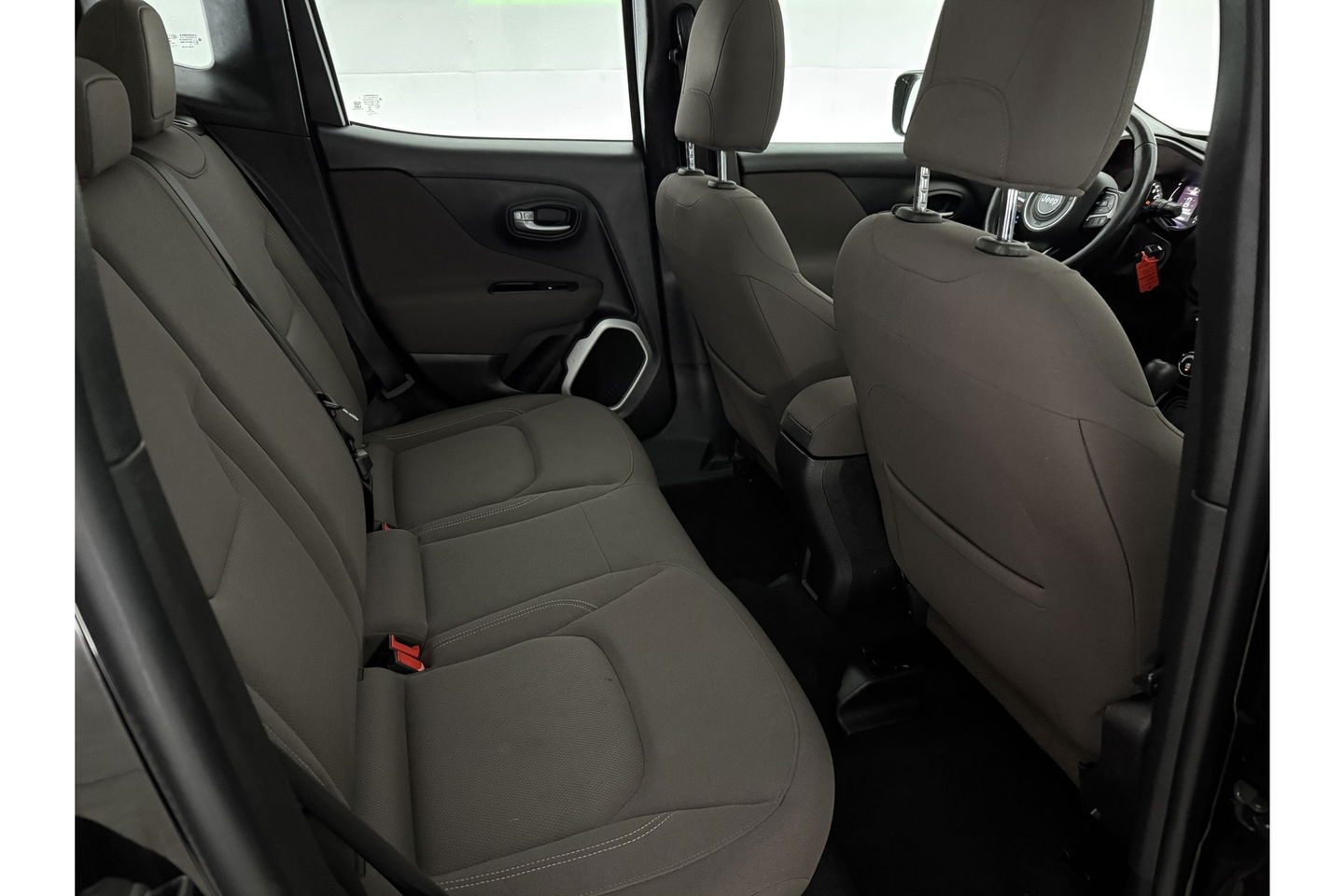 Jeep Renegade 1.4 MultiAir 141PK Airco Cruise Navi PDC 17"LMV Stoel/Stuurverwarming